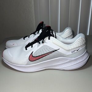 NIKE QUEST 5 NEW, size 14 , very comfy, last one! DD0204 104